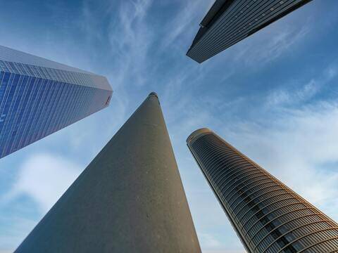 Mejores Escuelas de Negocios en España: Precios y Admisiones