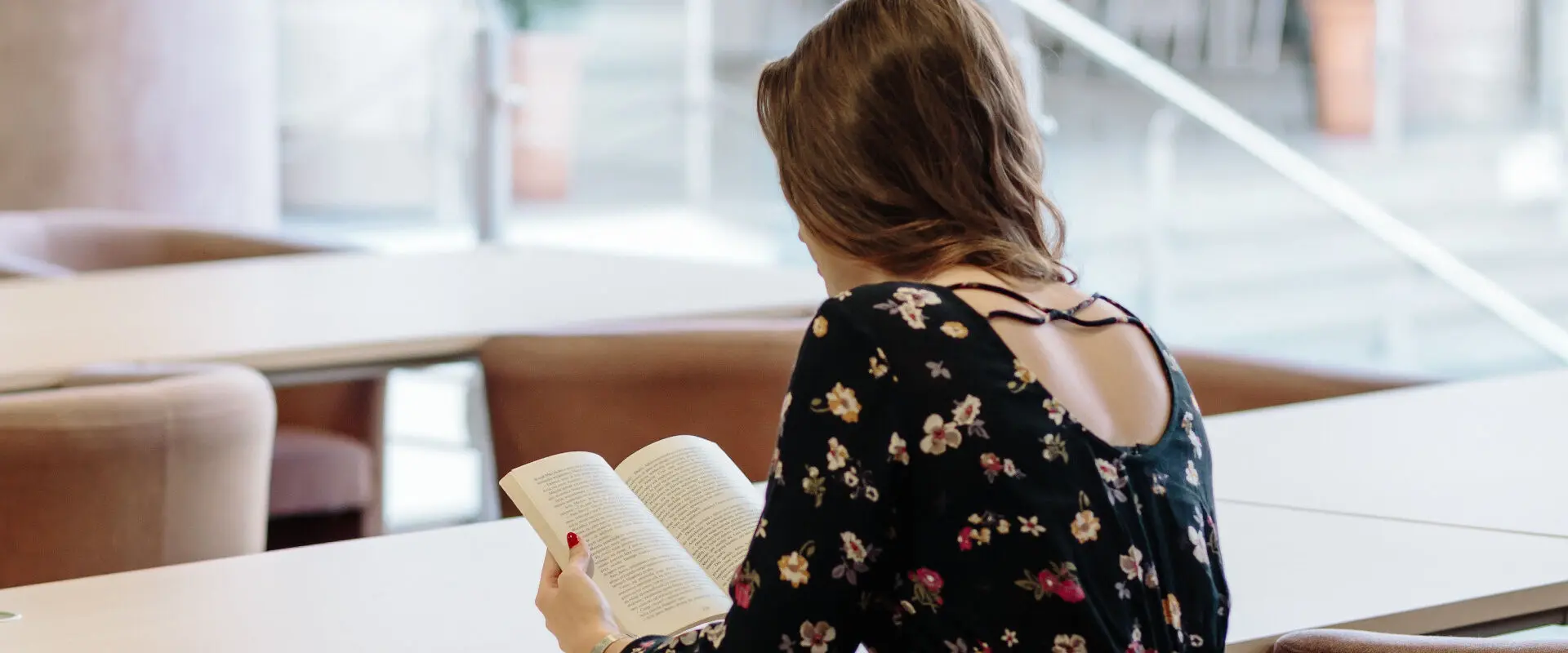 Here are the 7 books you can’t miss before studying in Holland