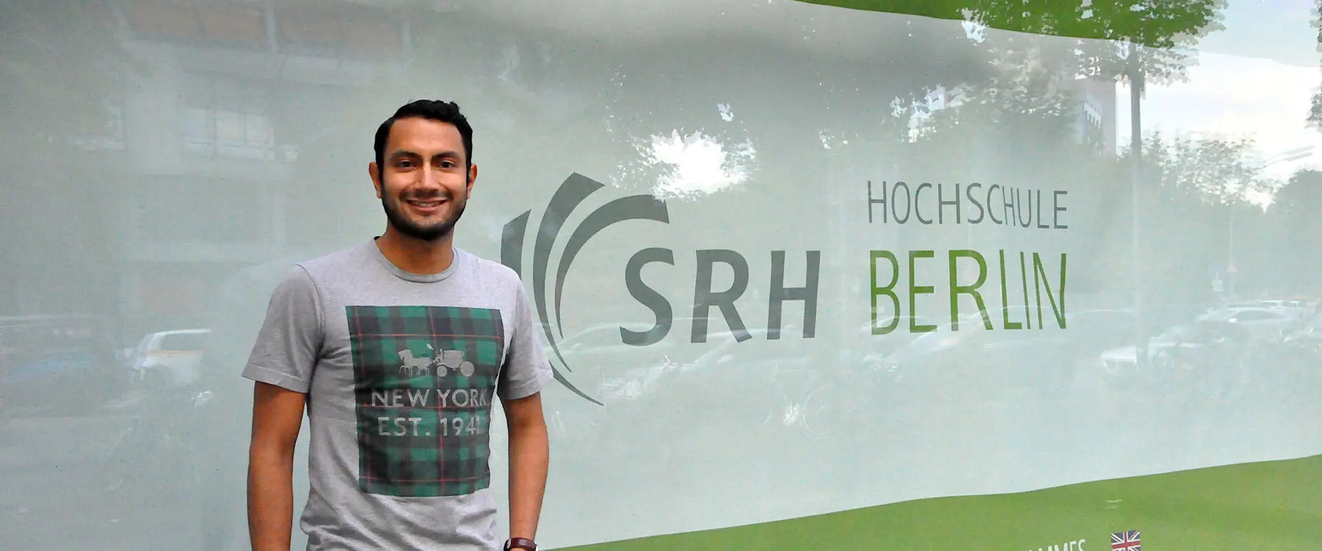 “Leave your comfort zone”: René about International Management at SRH Berlin